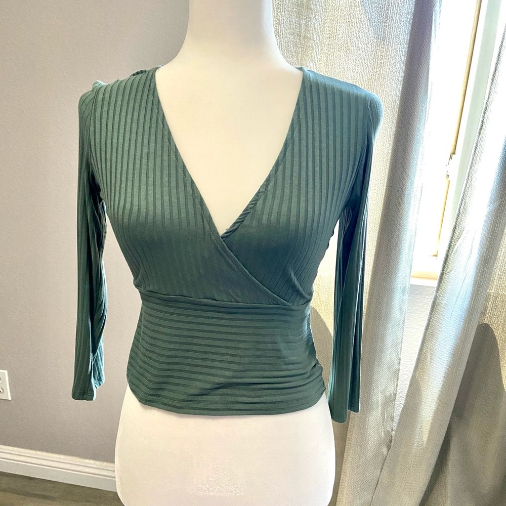 Eucalyptus colored green top